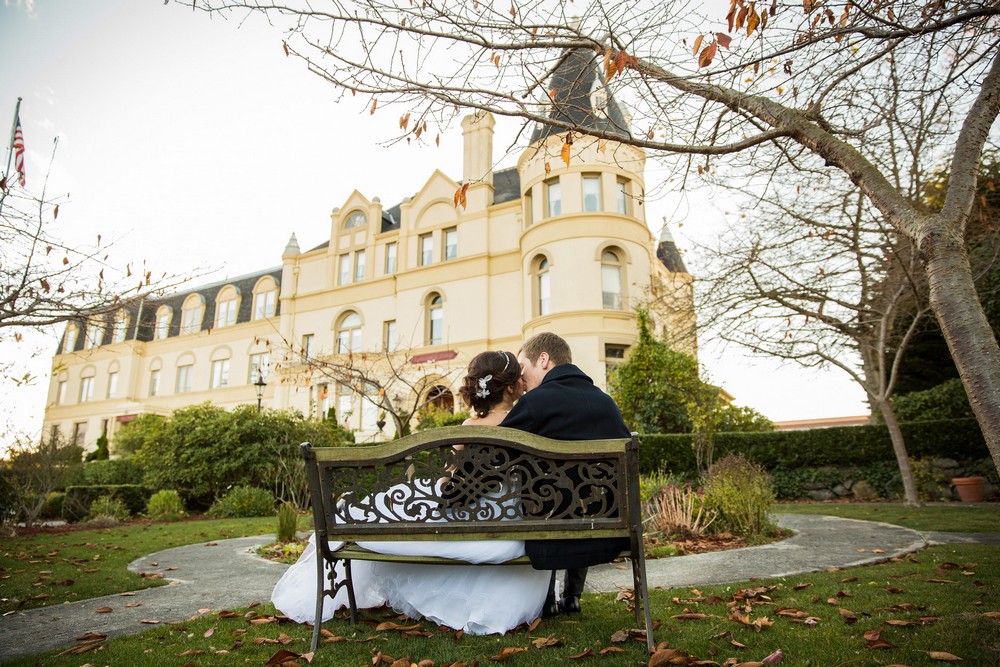 halloween wedding destinations haunted hotels